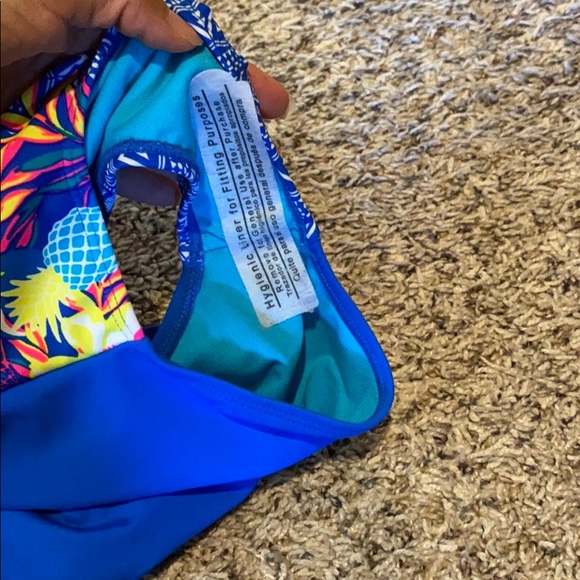 Girls bathing suit - Picture 2 of 2